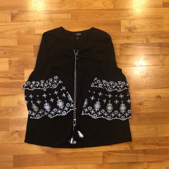 a.n.a Tops - Light weight A.N.A. Top